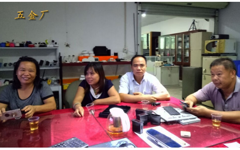 东莞五金厂孔先生来深圳广发体育网页厂